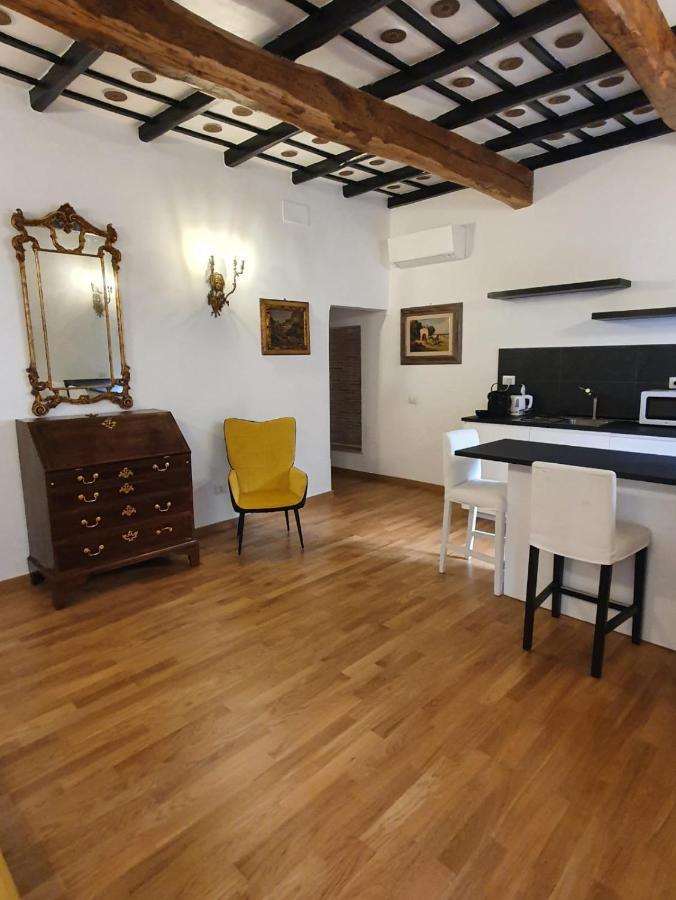 Charming Frattina - 2 Bathrooms New *